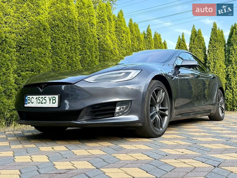 Ліфтбек Tesla Model S 2020 в Самборі