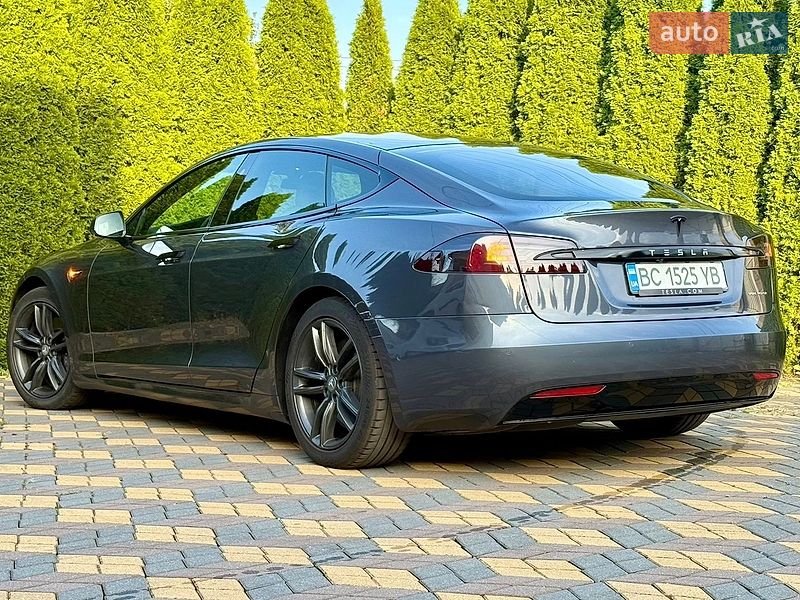 Ліфтбек Tesla Model S 2020 в Самборі