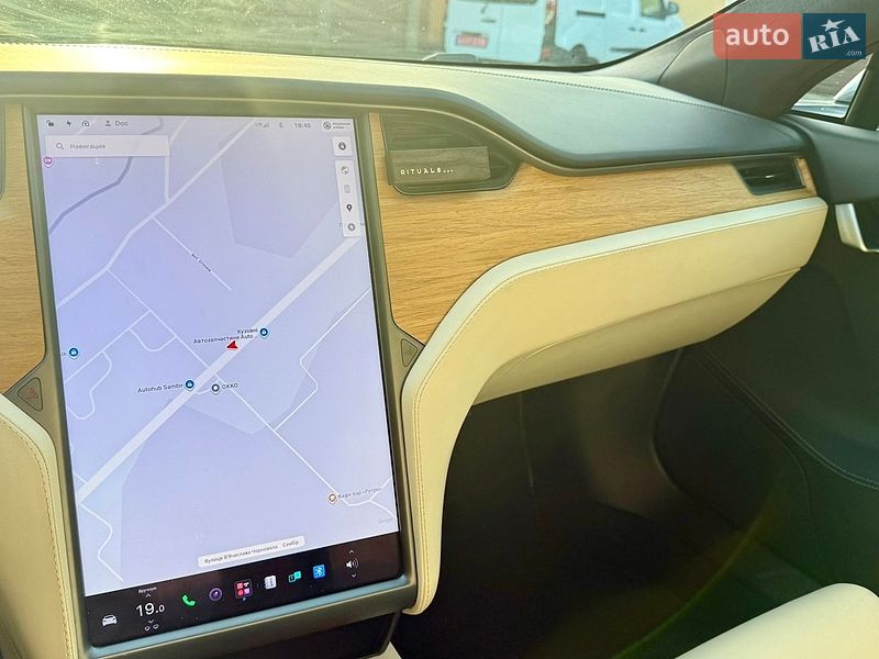 Ліфтбек Tesla Model S 2020 в Самборі