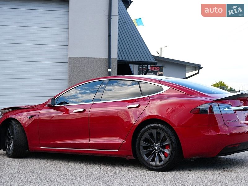 Ліфтбек Tesla Model S 2020 в Дрогобичі
