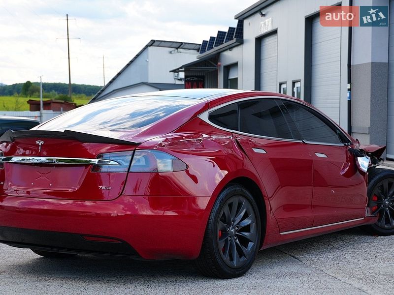Ліфтбек Tesla Model S 2020 в Дрогобичі
