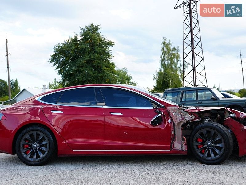 Ліфтбек Tesla Model S 2020 в Дрогобичі