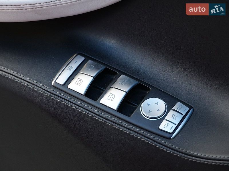 Ліфтбек Tesla Model S 2020 в Дрогобичі