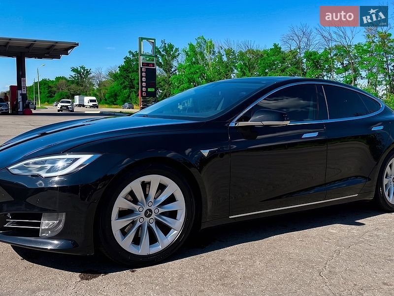 Ліфтбек Tesla Model S 2016 в Харкові фото 2 Ліфтбек Tesla Model S 2016 в Харкові