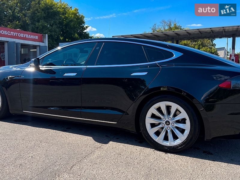 Ліфтбек Tesla Model S 2016 в Харкові фото 3 Ліфтбек Tesla Model S 2016 в Харкові