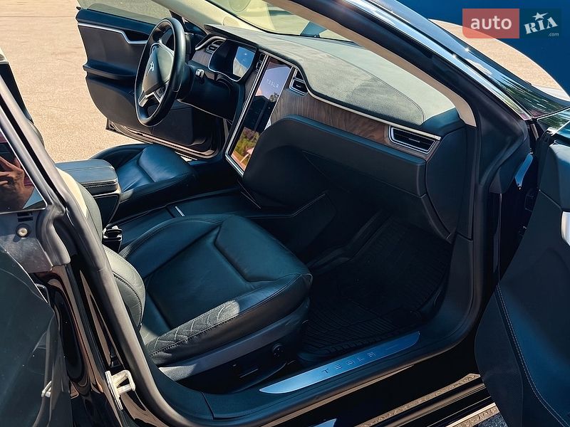 Ліфтбек Tesla Model S 2016 в Харкові фото 9 Ліфтбек Tesla Model S 2016 в Харкові