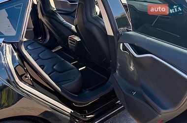 Ліфтбек Tesla Model S 2016 в Харкові фото 11 Ліфтбек Tesla Model S 2016 в Харкові