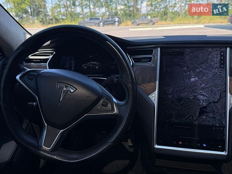Ліфтбек Tesla Model S 2016 в Харкові фото 16 Ліфтбек Tesla Model S 2016 в Харкові