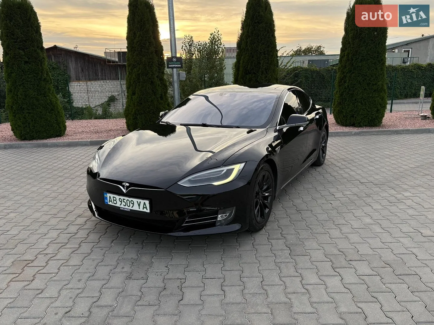 2016 Tesla Model S - мініатюра 3