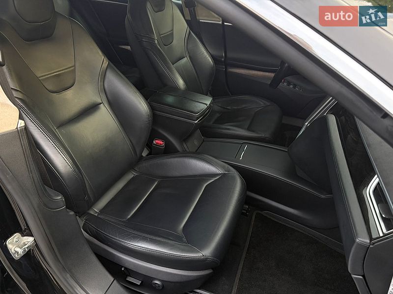 Ліфтбек Tesla Model S 2016 в Вінниці фото 27 Ліфтбек Tesla Model S 2016 в Вінниці