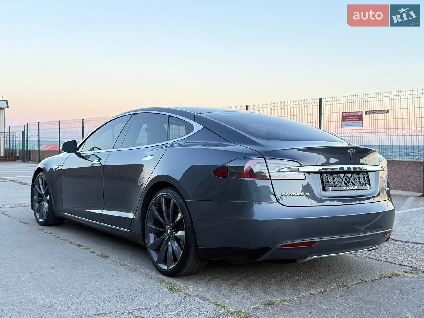 2015 Tesla Model S - мініатюра 10
