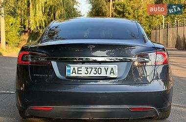 Ліфтбек Tesla Model S 2015 в Кривому Розі фото 7 Ліфтбек Tesla Model S 2015 в Кривому Розі