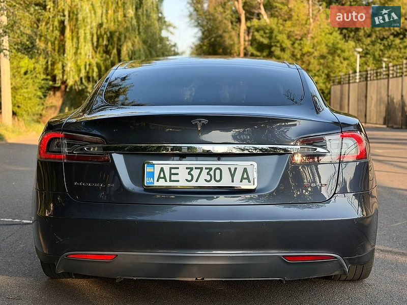 Ліфтбек Tesla Model S 2015 в Кривому Розі фото 7 Ліфтбек Tesla Model S 2015 в Кривому Розі