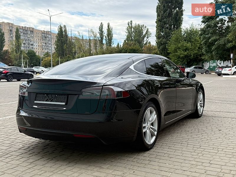 Лифтбек Tesla Model S 2015 в Одессе