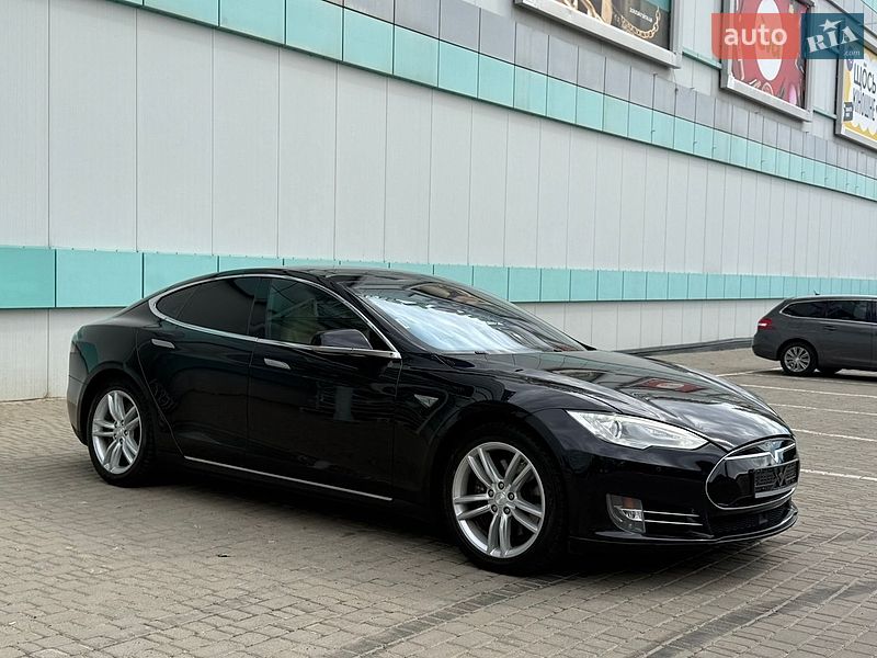 Лифтбек Tesla Model S 2015 в Одессе