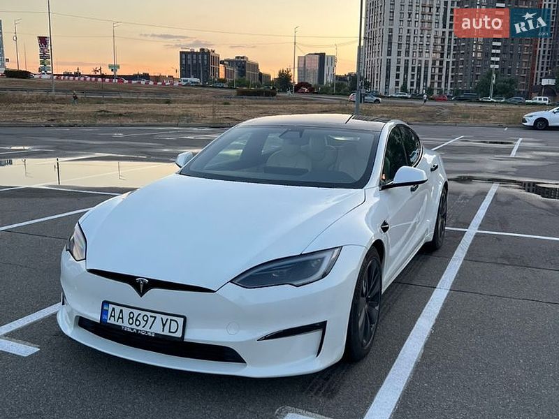 Ліфтбек Tesla Model S 2022 в Львові