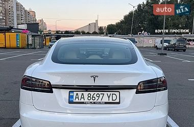 Ліфтбек Tesla Model S 2022 в Львові