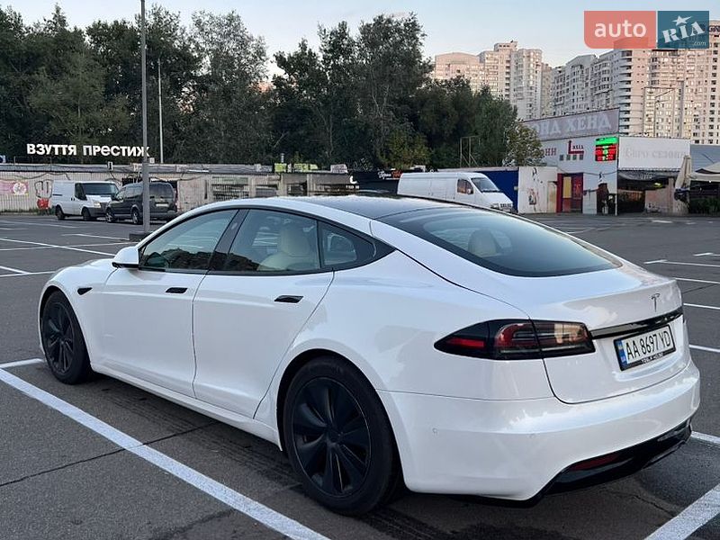 Ліфтбек Tesla Model S 2022 в Львові