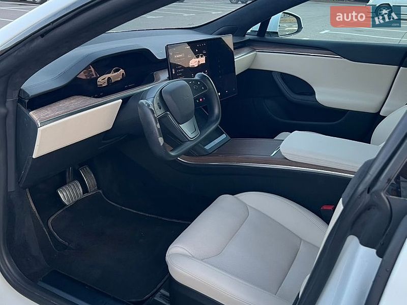 Ліфтбек Tesla Model S 2022 в Львові