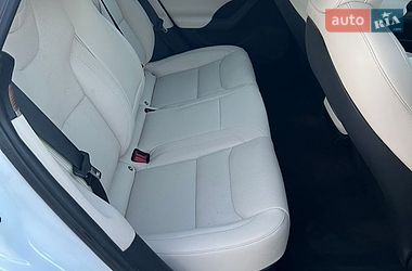 Ліфтбек Tesla Model S 2022 в Львові
