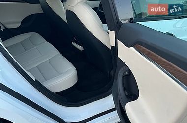 Ліфтбек Tesla Model S 2022 в Львові