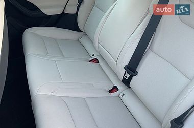 Лифтбек Tesla Model S 2022 в Львове