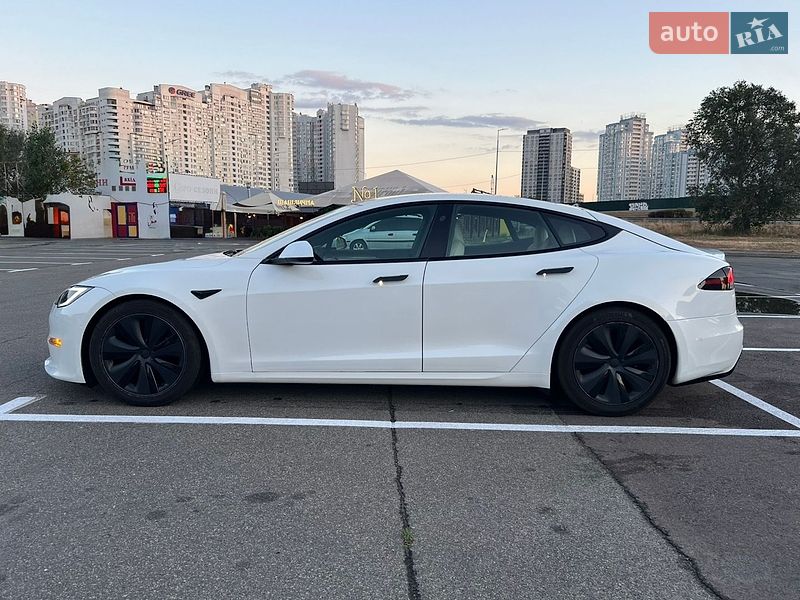Ліфтбек Tesla Model S 2022 в Львові