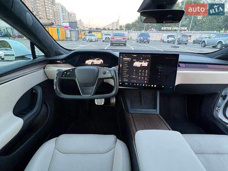 Ліфтбек Tesla Model S 2022 в Львові