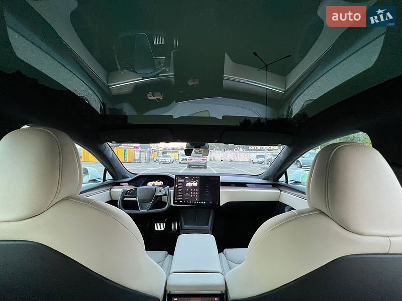Ліфтбек Tesla Model S 2022 в Львові
