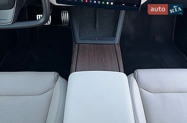 Ліфтбек Tesla Model S 2022 в Львові