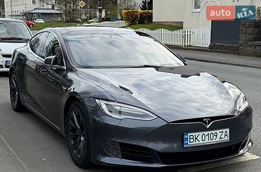 tesla model-s 2017 в Ровно от профессионального продавца Yarik