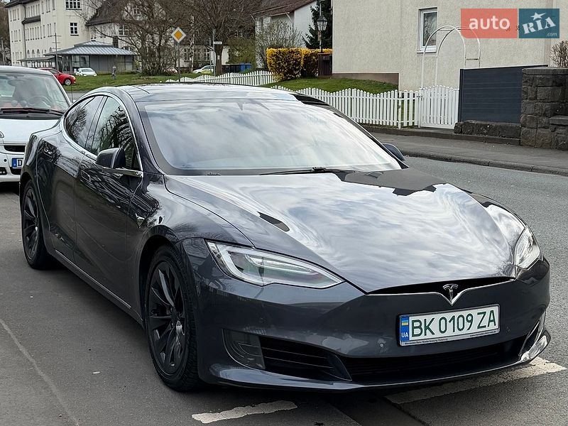 Tesla Model S 2017 Tesla Model S 2017