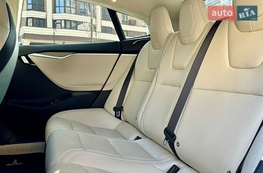 Лифтбек Tesla Model S 2018 в Киеве фото 19 Лифтбек Tesla Model S 2018 в Киеве