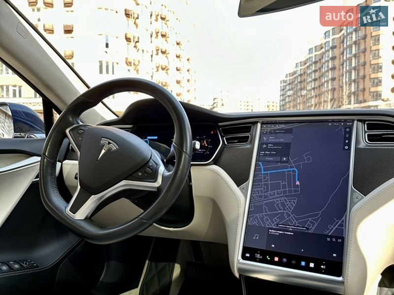 Лифтбек Tesla Model S 2018 в Киеве фото 31 Лифтбек Tesla Model S 2018 в Киеве