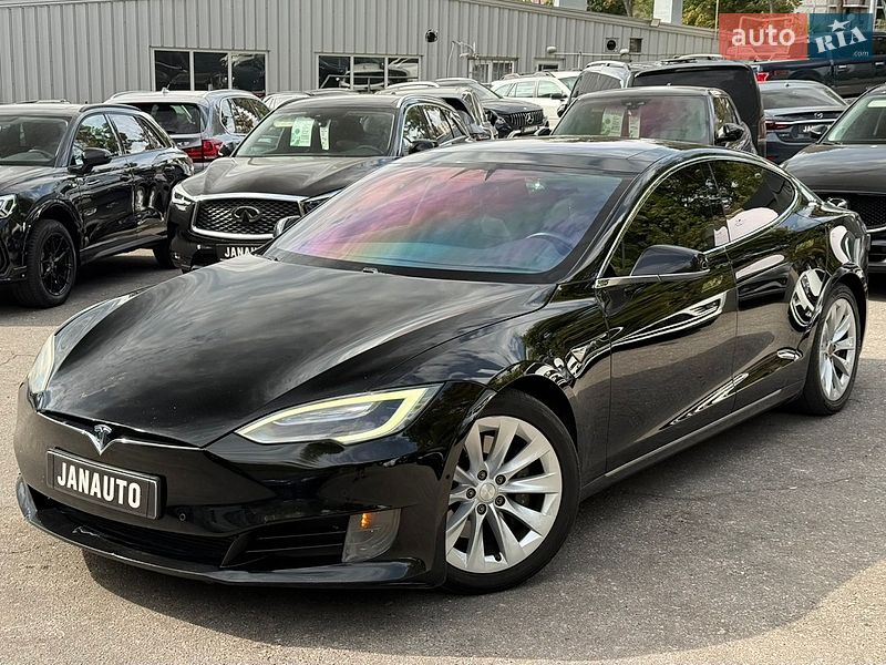 Tesla Model S 2016