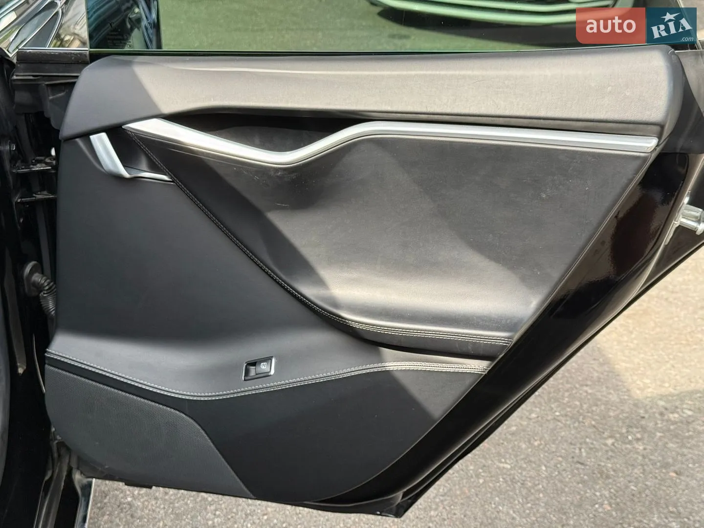 2016 Tesla Model S - мініатюра 19