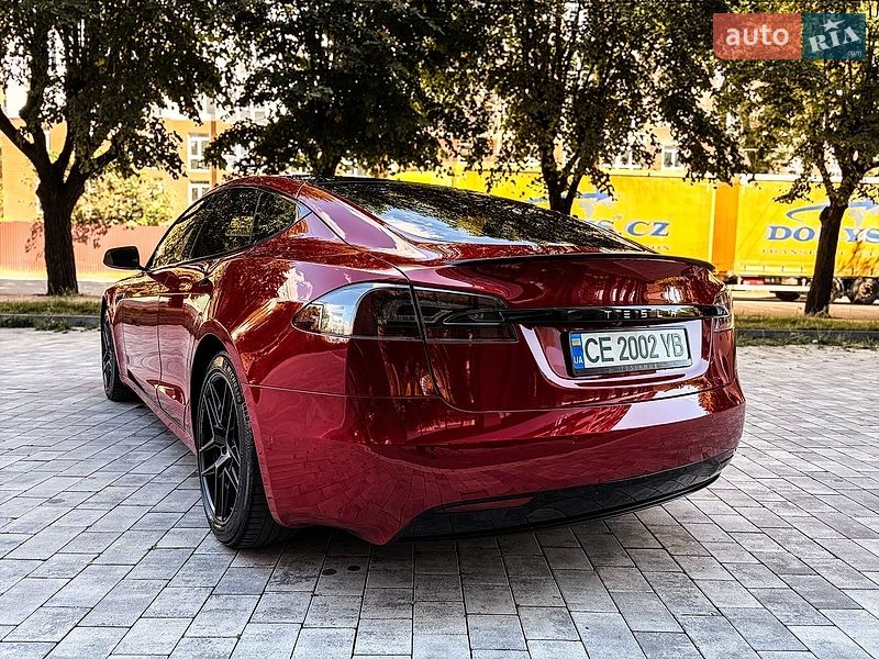 Лифтбек Tesla Model S 2019 в Черновцах