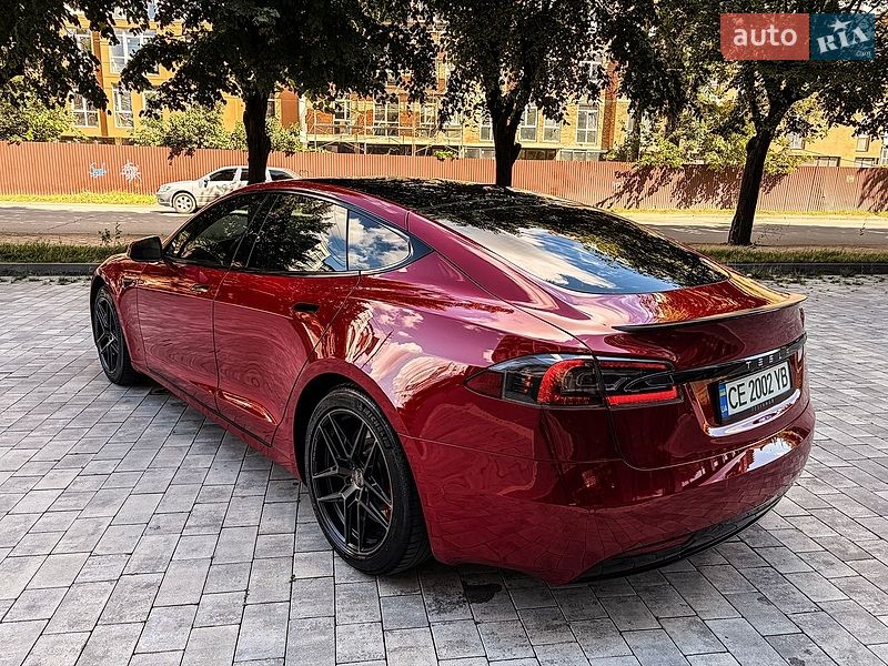 Лифтбек Tesla Model S 2019 в Черновцах