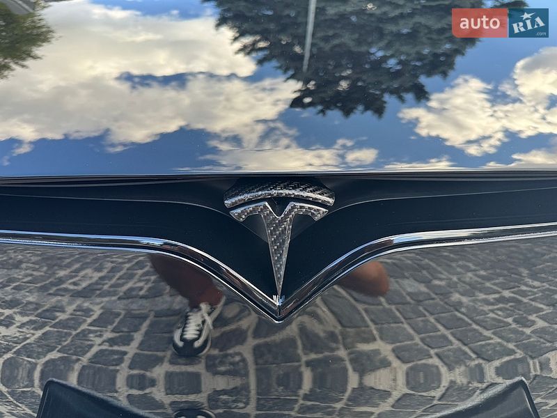 Ліфтбек Tesla Model S 2022 в Дніпрі