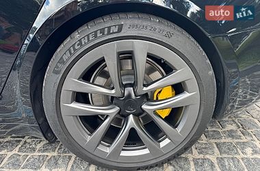 Ліфтбек Tesla Model S 2022 в Дніпрі