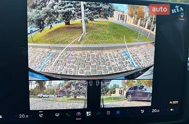 Ліфтбек Tesla Model S 2022 в Дніпрі