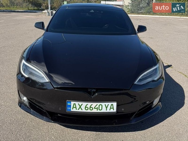Tesla Model S 2016