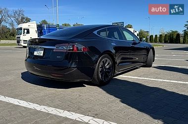 Лифтбек Tesla Model S 2018 в Киеве