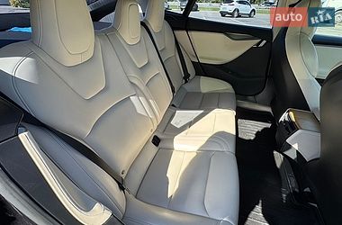 Лифтбек Tesla Model S 2018 в Киеве