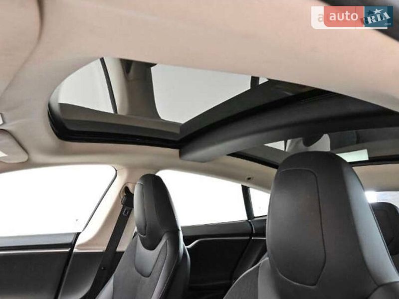 Ліфтбек Tesla Model S 2015 в Рівному фото 50 Ліфтбек Tesla Model S 2015 в Рівному