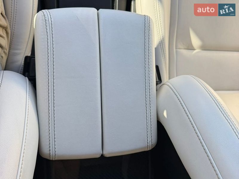 Ліфтбек Tesla Model S 2016 в Києві
