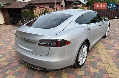 Ліфтбек Tesla Model S 2013 в Дубні