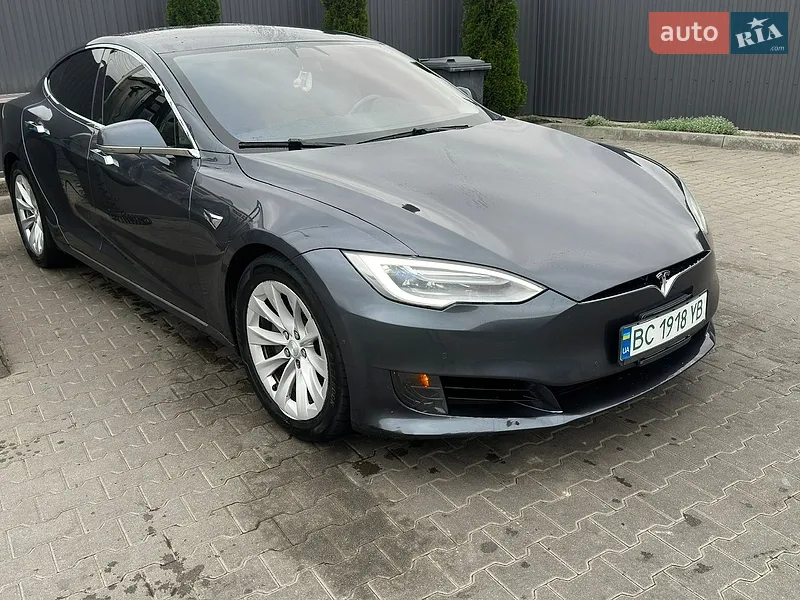 Tesla Model S 2017