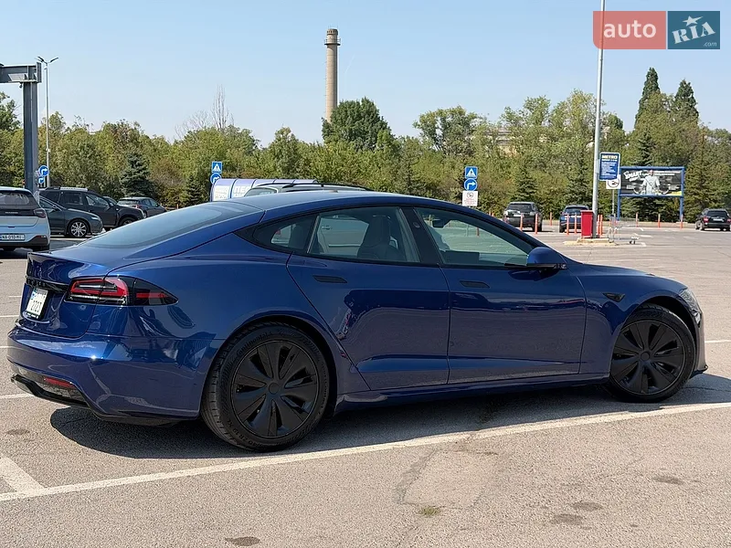 Tesla Model S 2023