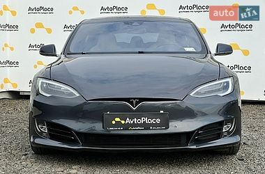 Лифтбек Tesla Model S 2016 в Луцке